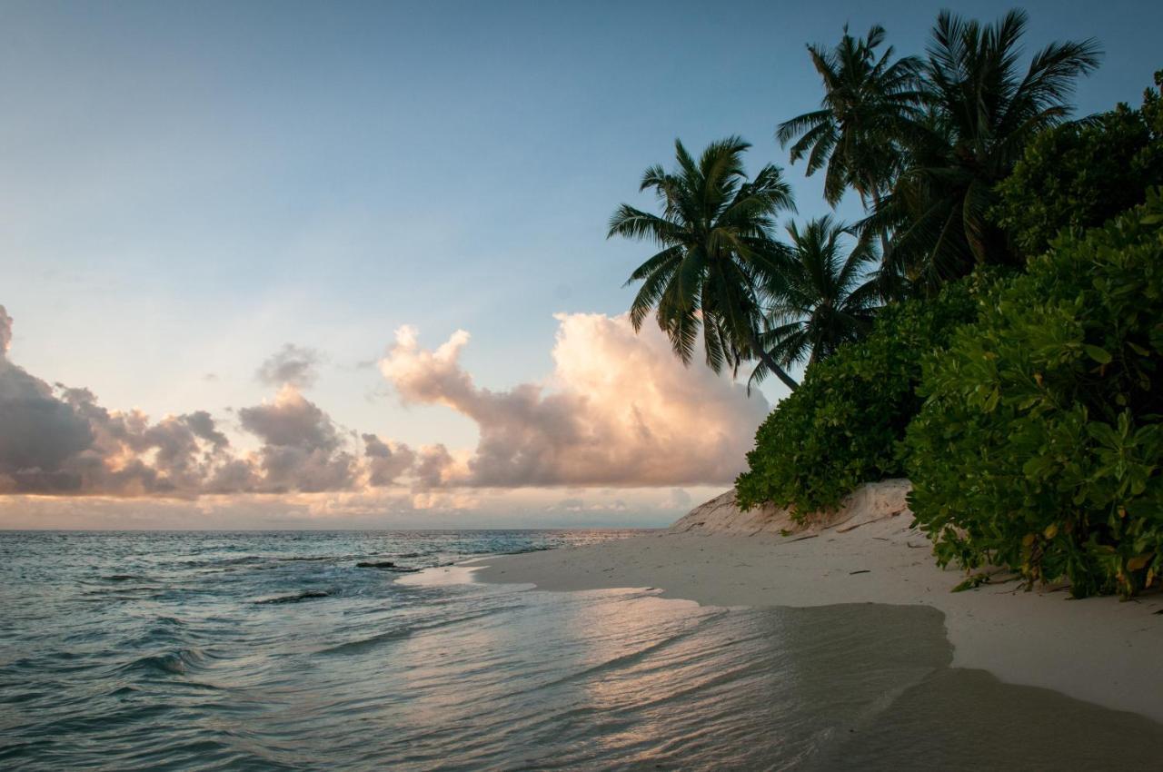 Brickwood Rasdhoo- Beach Front Экстерьер фото